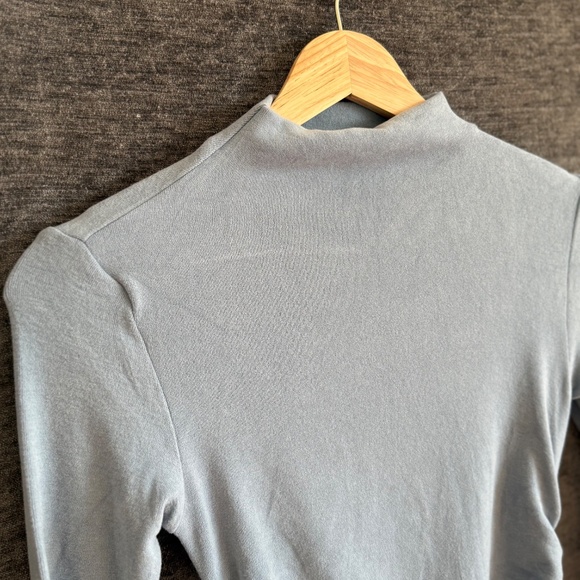 OGL Thermal Ruched Sides Tuckable Mockneck Top - Picture 6 of 8
